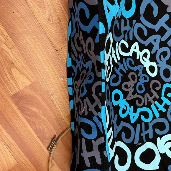 Robin Ruth Chicago Black and Blue Tote Travel Bag - Picture 3 of 5